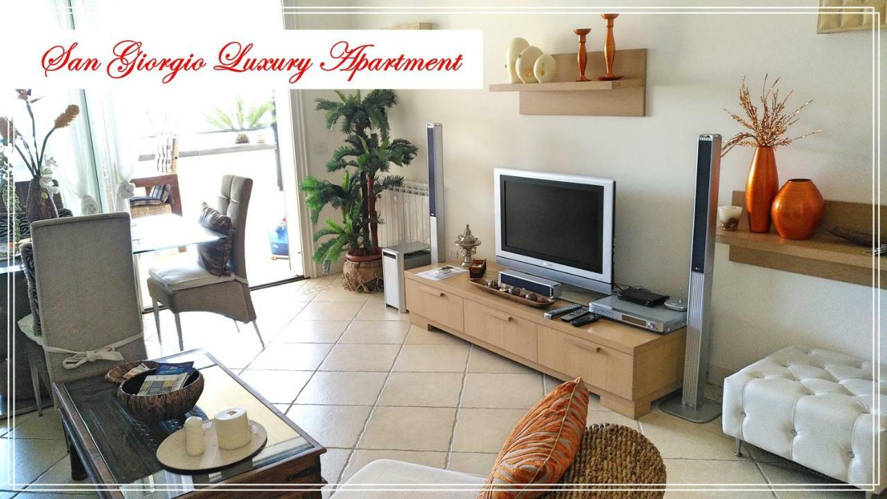 San Giorgio Luxury Apartment Taormina-Panoramic Pool & Parking Space Exterior photo